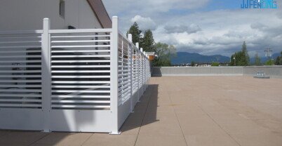 Omaga Fence With Flat Horizontal Elements